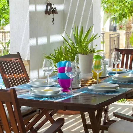 Villa You And Your Family Will Love This Close To The Beautiful Town Of Protaras, 1479 *