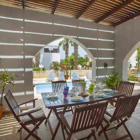 别墅 You And Your Family Will Love This Close To The Beautiful Town Of Protaras, 1479 普罗塔拉斯