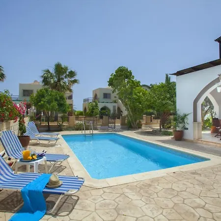 You And Your Family Will Love This Close To The Beautiful Town Of Protaras, 1479 别墅 *