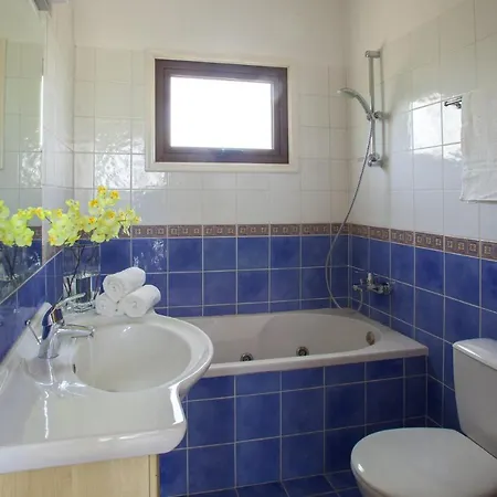别墅 You And Your Family Will Love This Close To The Beautiful Town Of Protaras, 1479 普罗塔拉斯